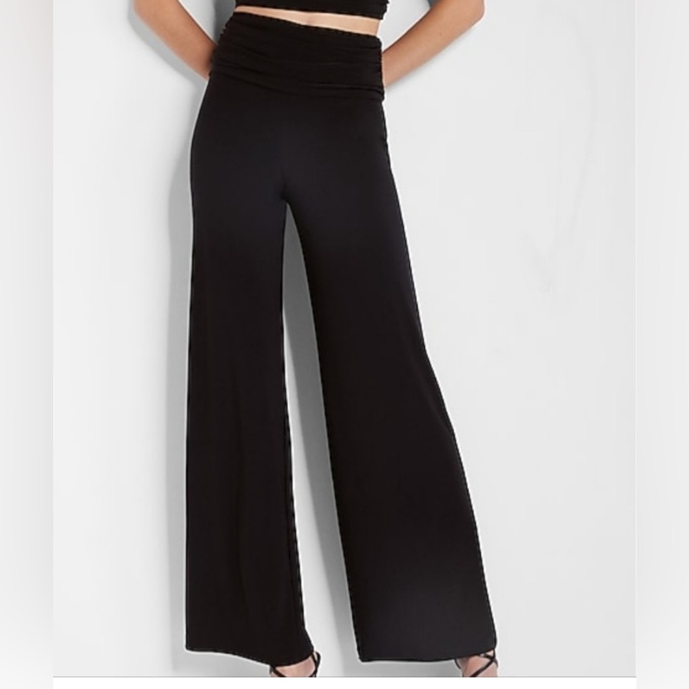 NWT Black Express pull on pants